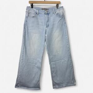 Justusa light wash wide leg jeans size 32p/14p